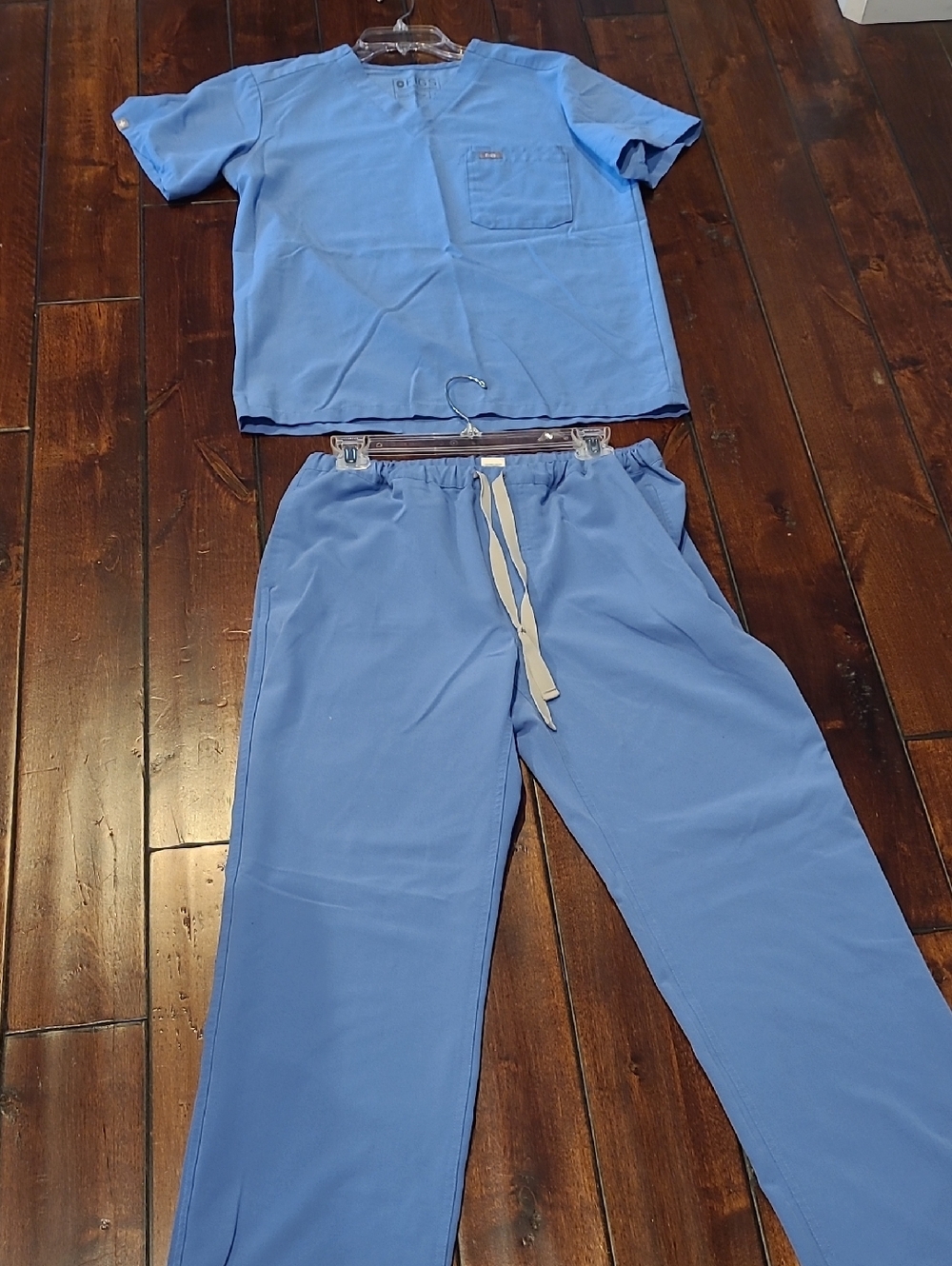 FIGS Men's Relaxed Drawstring Scrubss in Light Blue Size S